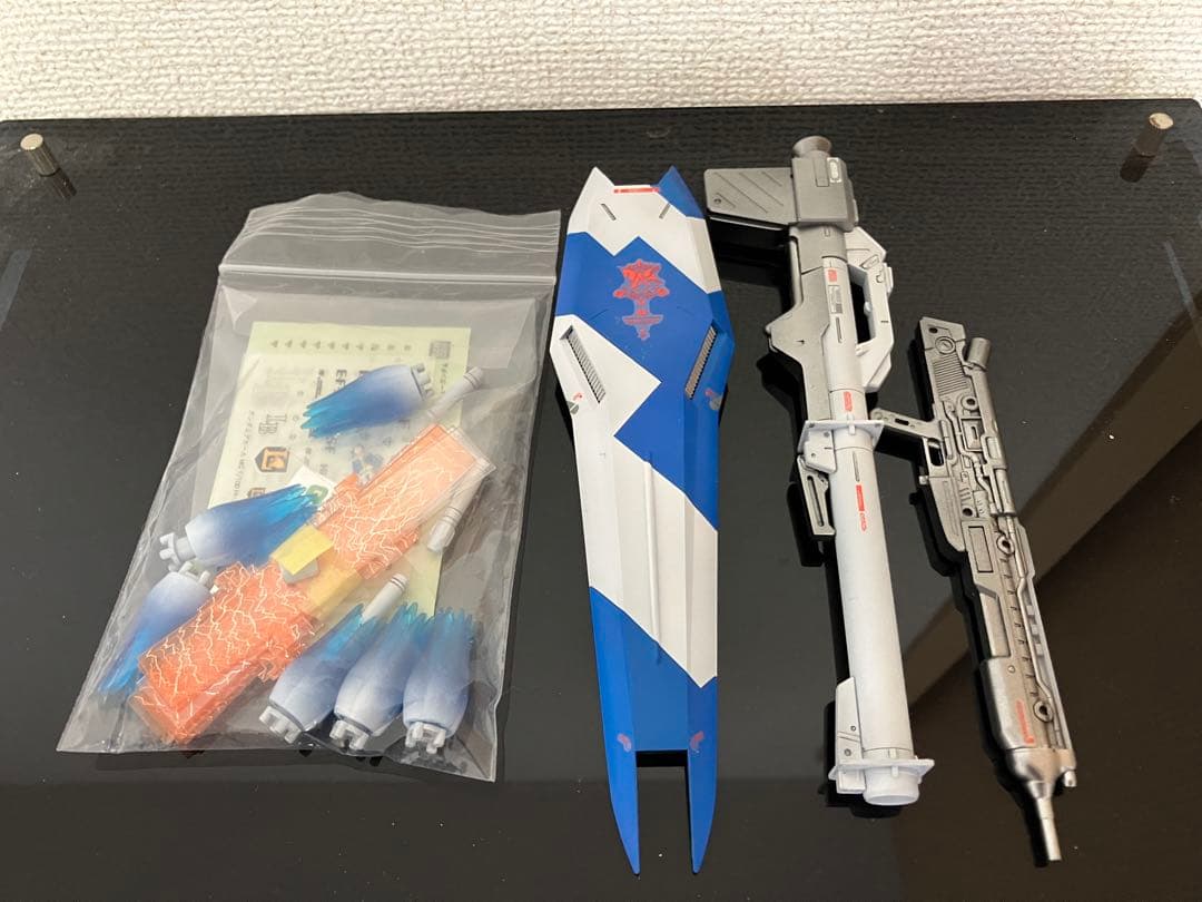 MG Hi ν ガンダム　塗装済完成品