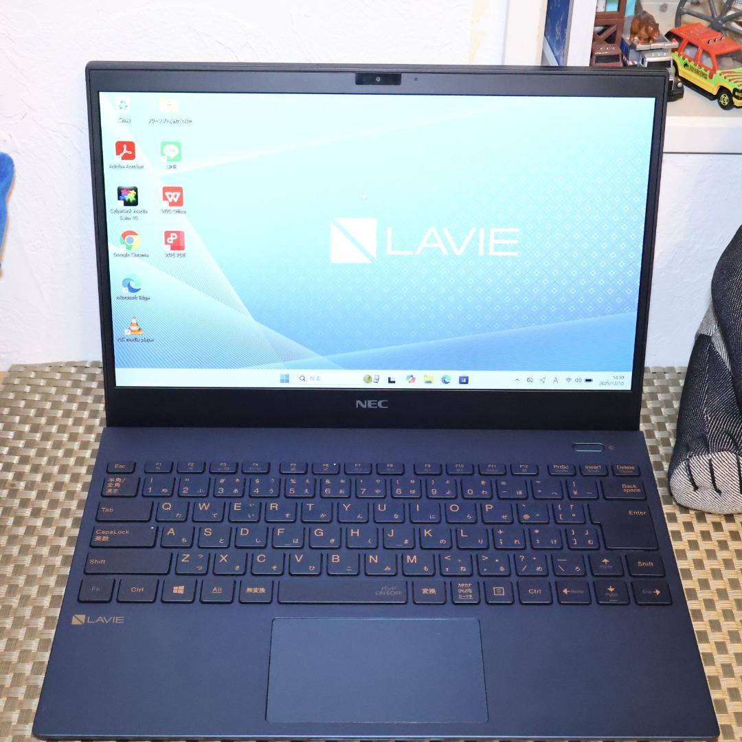 Win11公式対応10世代i5/メモリ8G/新品SSD/無線/カメラ/TypeC