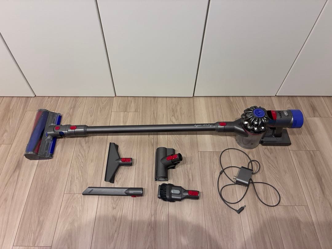 Dyson V8 コードレス掃除機
