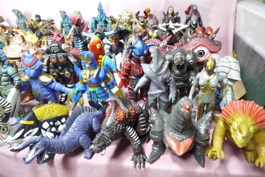 【専用】ウルトラ怪獣シリーズ　怪獣　ソフビ　84体セット