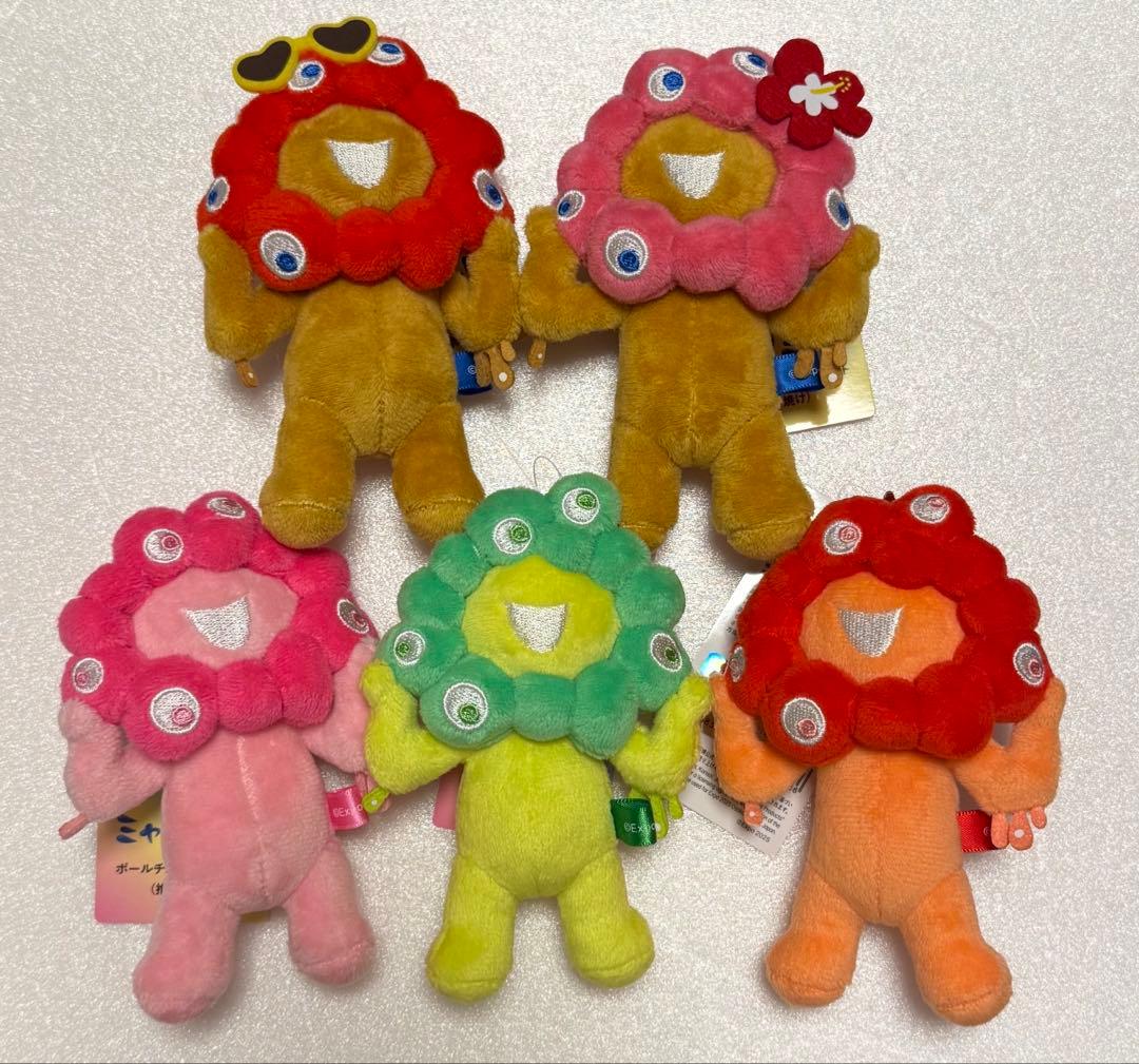 日焼けミャクミャク　推しカラーミャクミャク　ボールチェーンマスコット