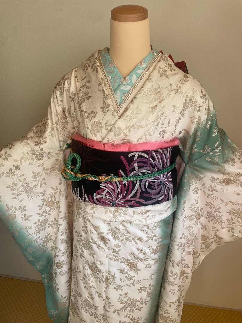 美品　金彩　振袖　正絹