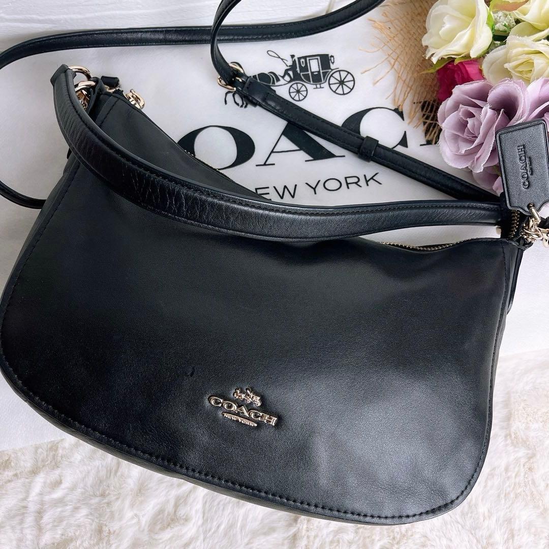 極美品☆COACHコーチ 2wayショルダーバッグ ブラック ハーフムーン