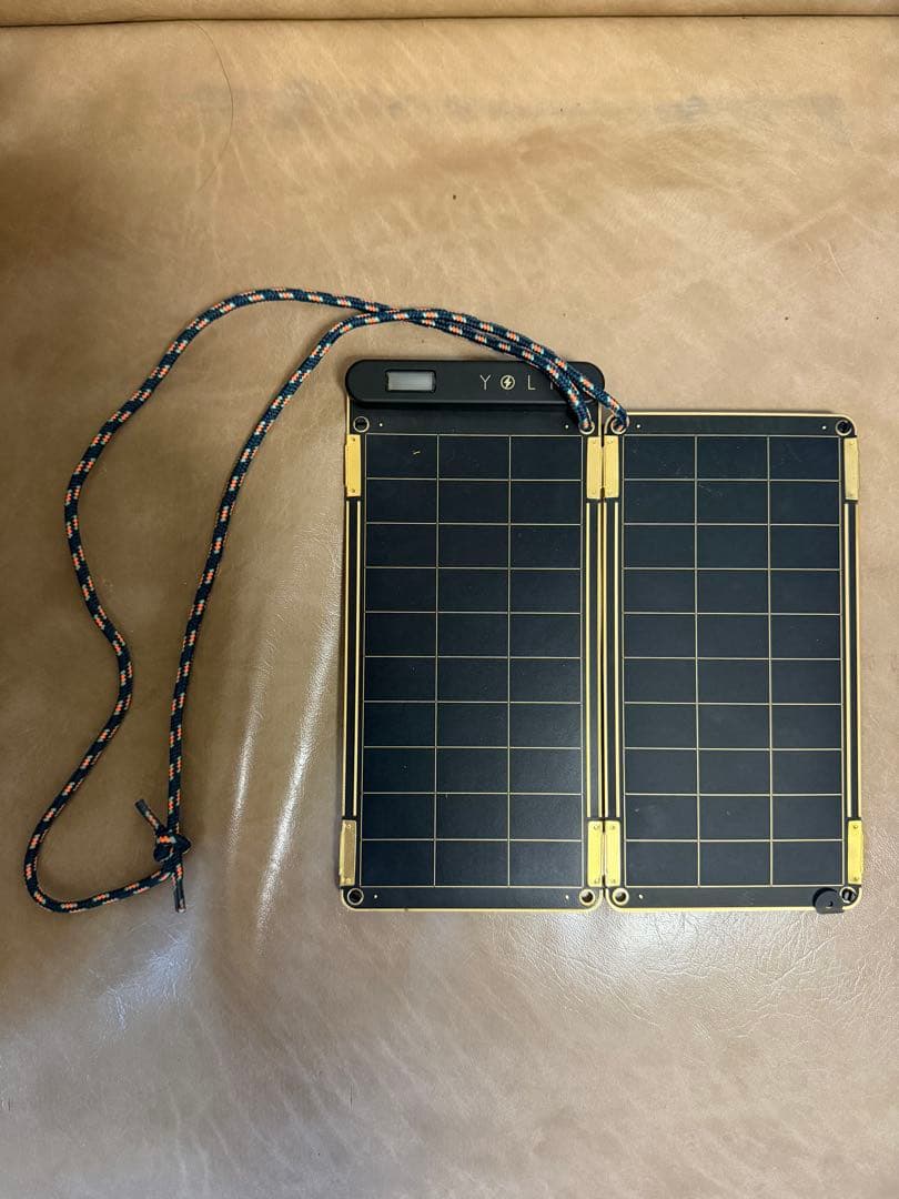 YOLK Solar Paper ポータブルソーラーチャージャー