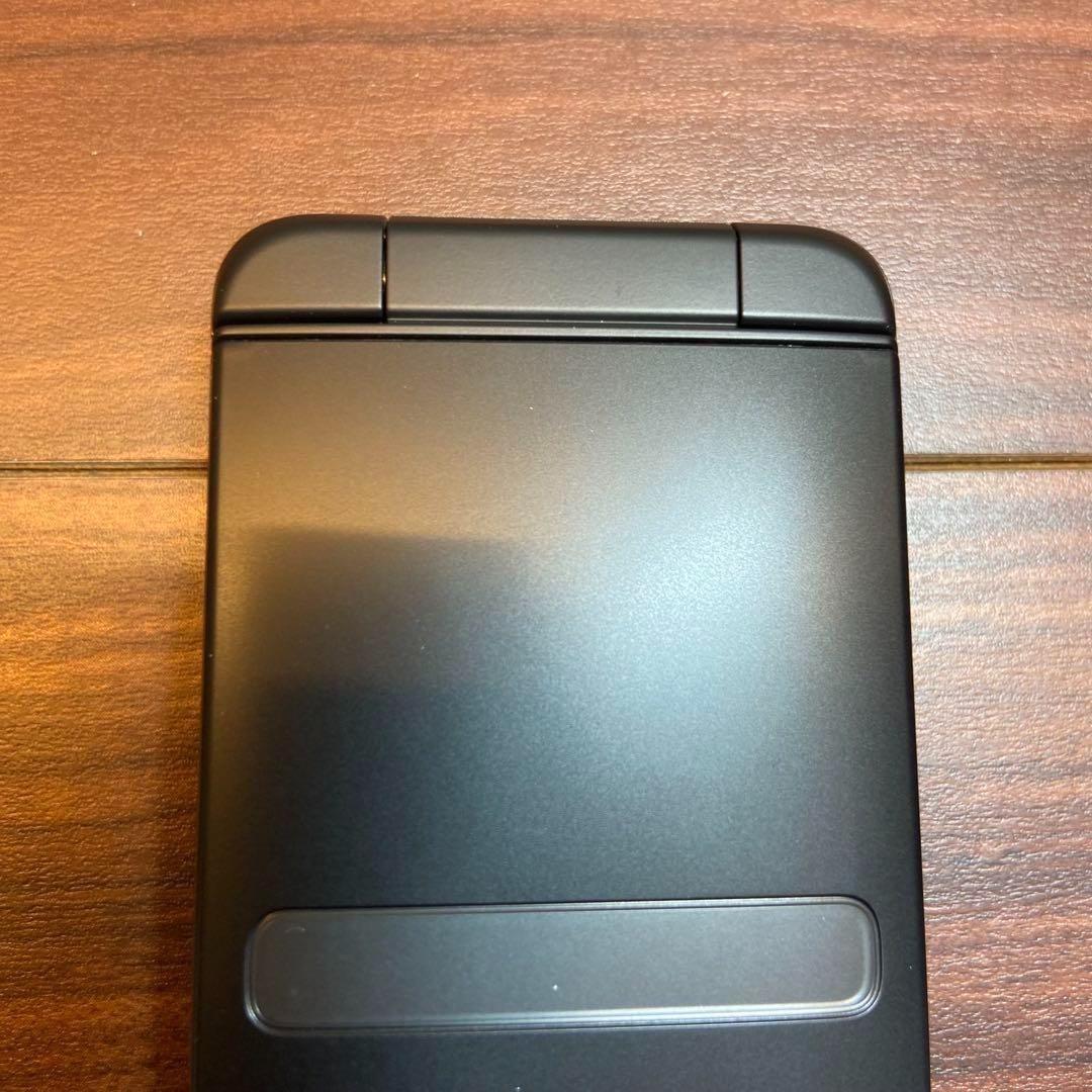 GRATINA グラティーナ KYF39SKA ガラケー 3079