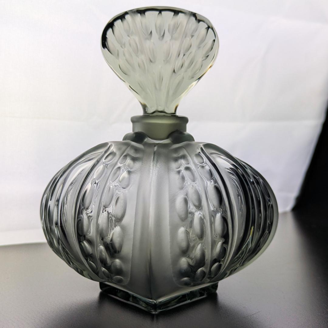 魔法のようなブルーグレー★ラリック ミラベル かぼちゃ 13㎝ 香水瓶