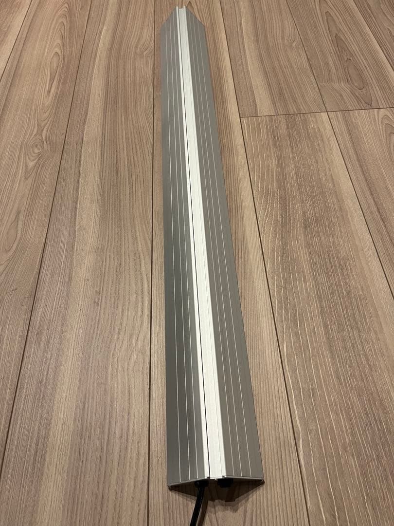 アクロ TRIANGLE LED VIVID 900 ライト スタンド付き