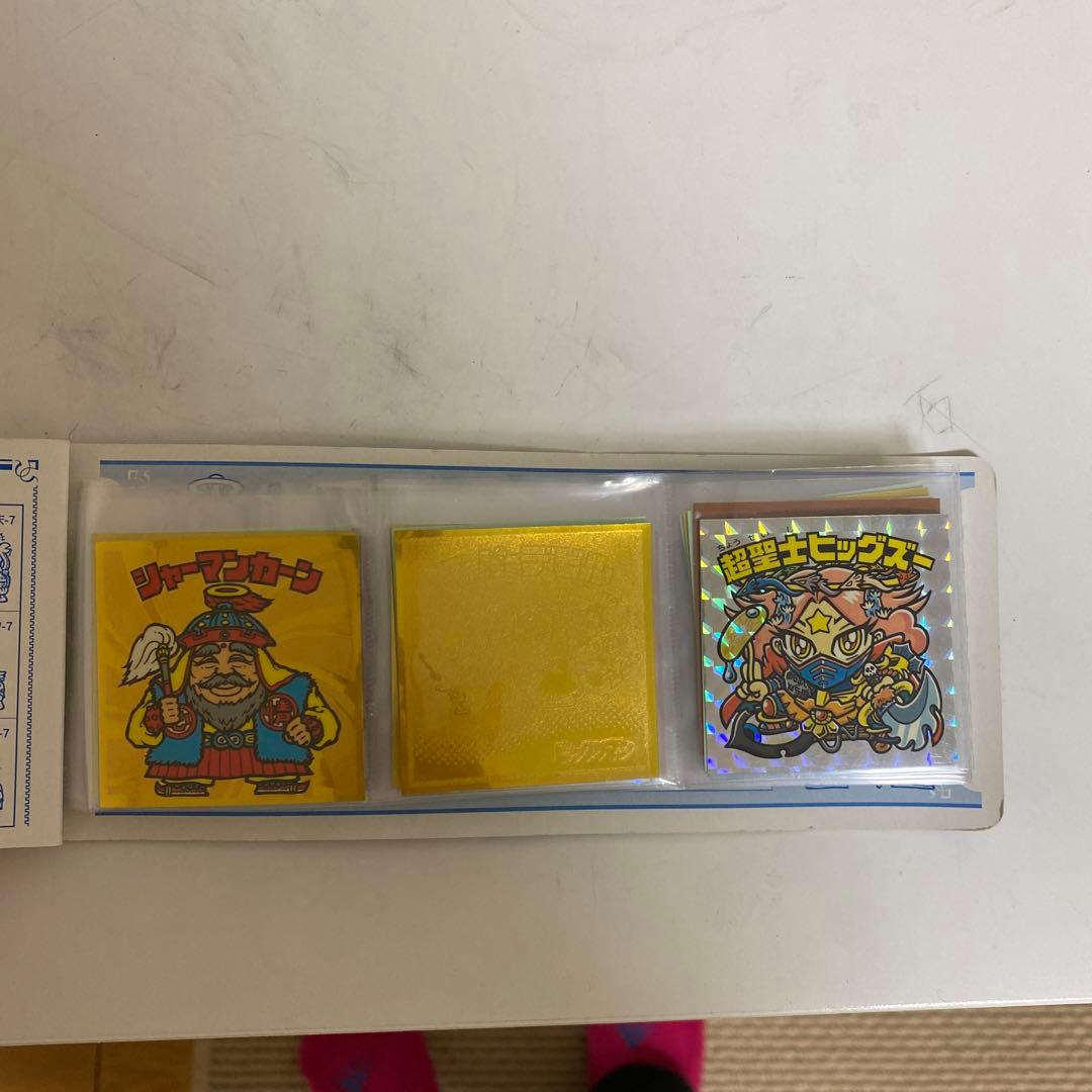 ビックリマンカードケースとシール
