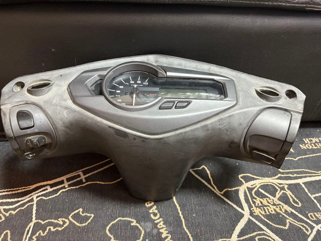 シグナス4型　メーター　ハンドル