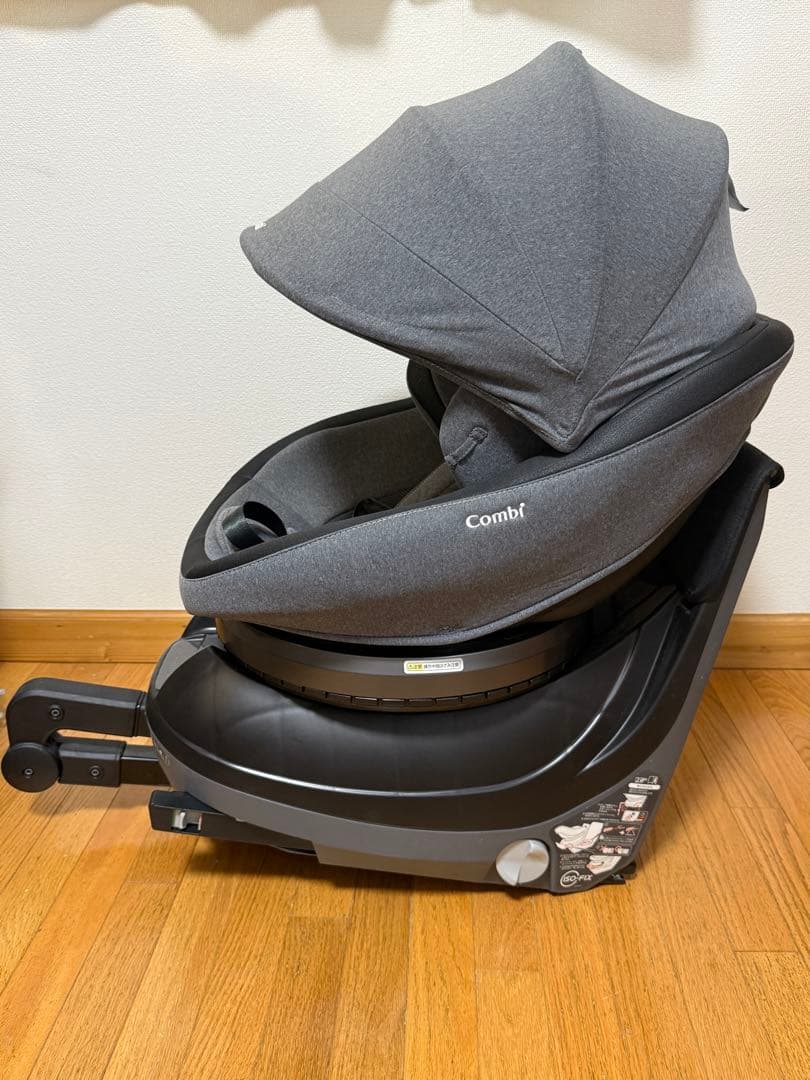 Combi クルムーヴスマート(ISOFIX)チャイルドシート(新生児〜)