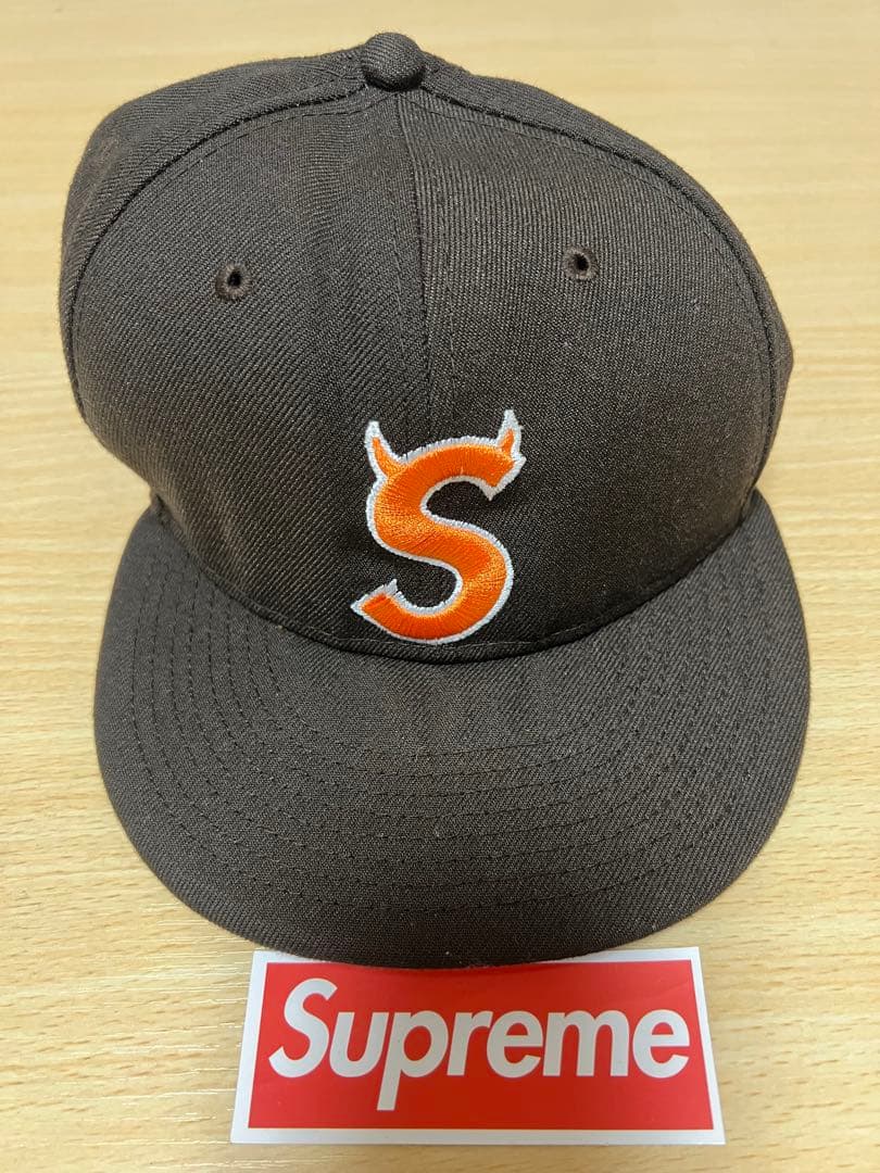 Supreme S Logo New Era sロゴ ツノ キャップ ブラウン