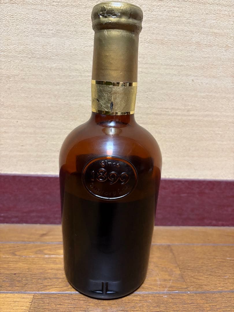 お値下げ‼︎サントリー ウイスキー 創業1899年 金色ラベル