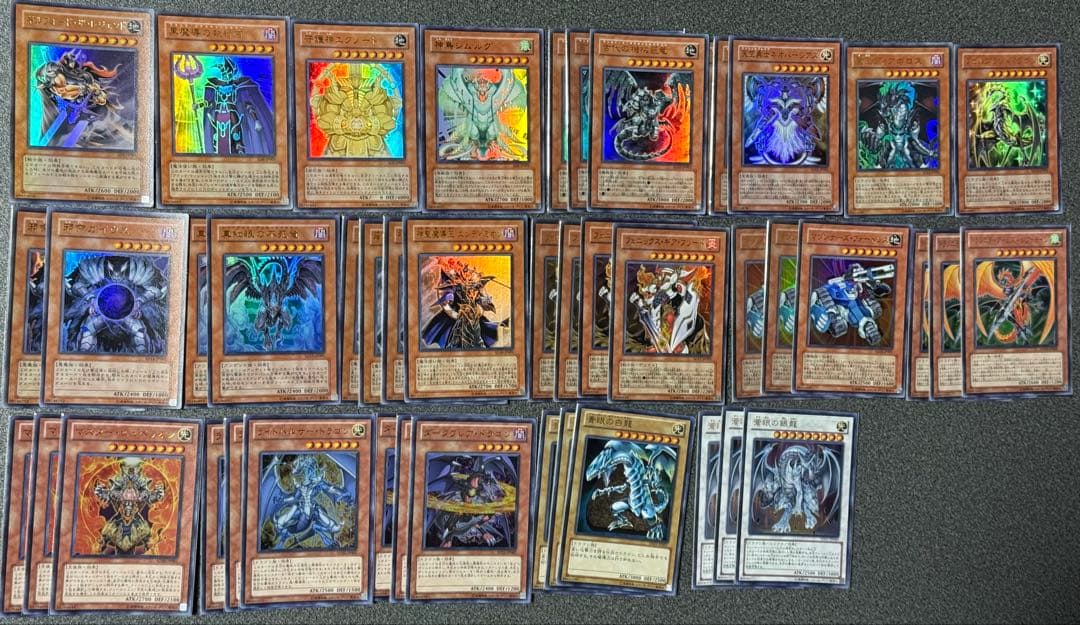 大幅値下げしました　遊戯王　引退品　SR、UR、レリーフなど計1200枚以上