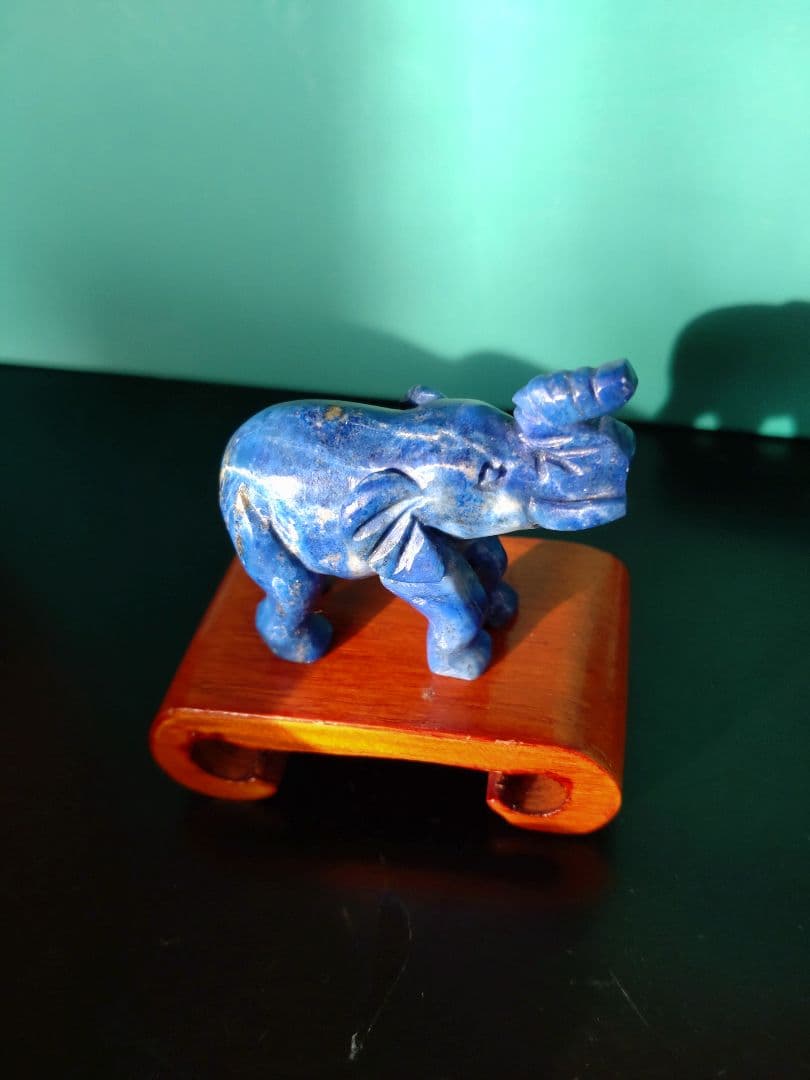 ラピス（瑠璃）の象の置物