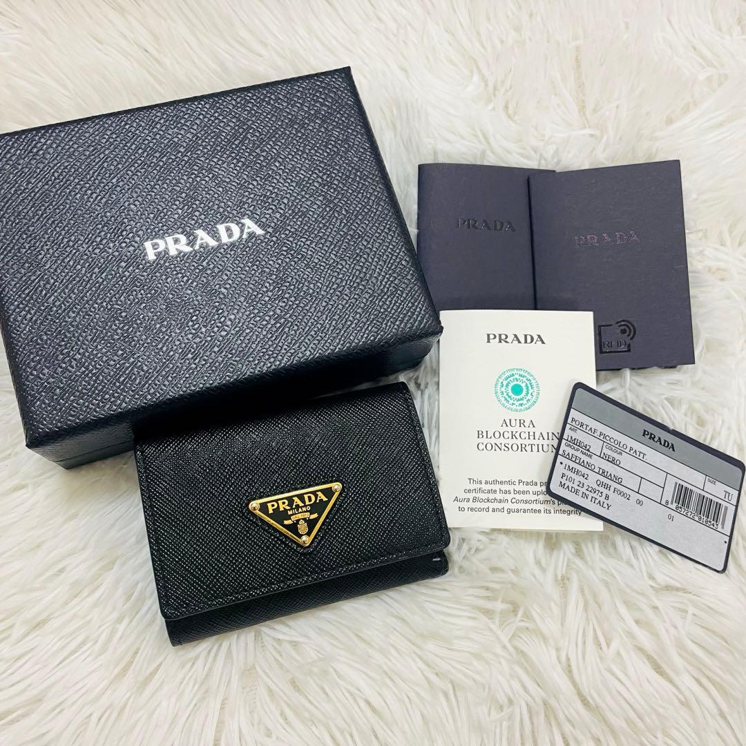 極美✨ 付属完備✨PRADA 三つ折り財布 サフィアーノ 三角ロゴ レザー 黒