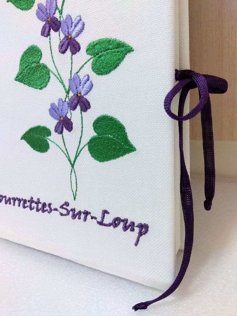フランス Tourrettes−sur−Loup スミレ村 刺繍カバー付きノート
