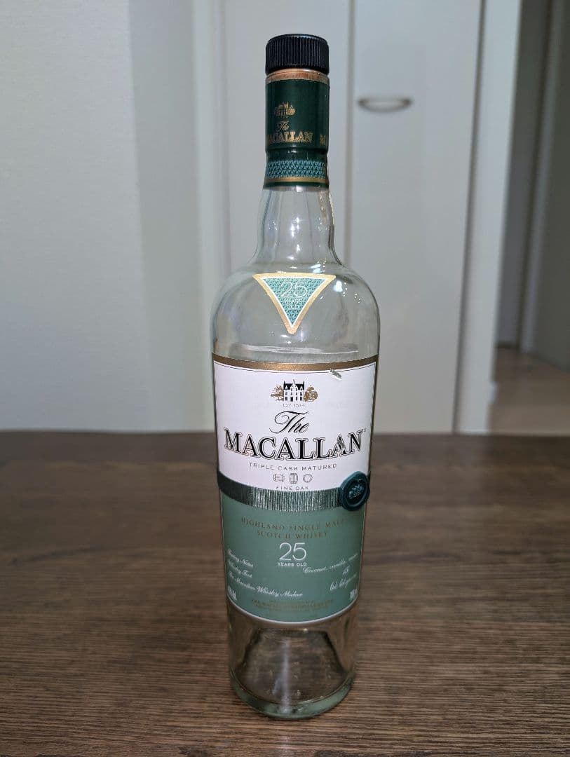 マッカラン25年 木箱入 空き瓶 未洗浄