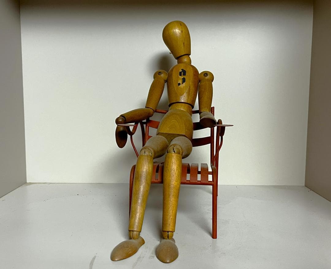 VITRA 椅子　希少！（ジャスパー・モリソン）とモデル人形のセット