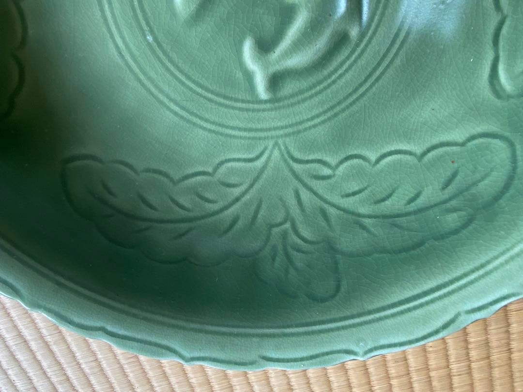 アンティークー中国龍泉窯の大皿-未使用