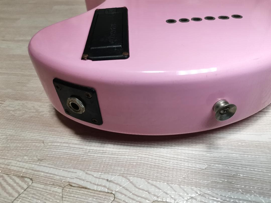 や*ま様 フェルナンデス　FERNANDES ZO-3 桃色 ピンク　ケース付き