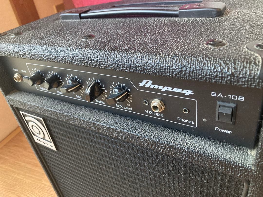 Ampeg BA-108 ベース用アンプ