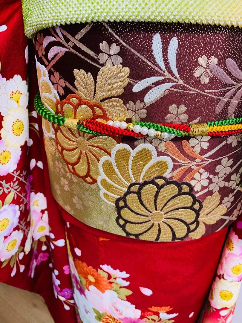 華やかな赤い振袖フルセット　花柄　正絹　美品　成人式