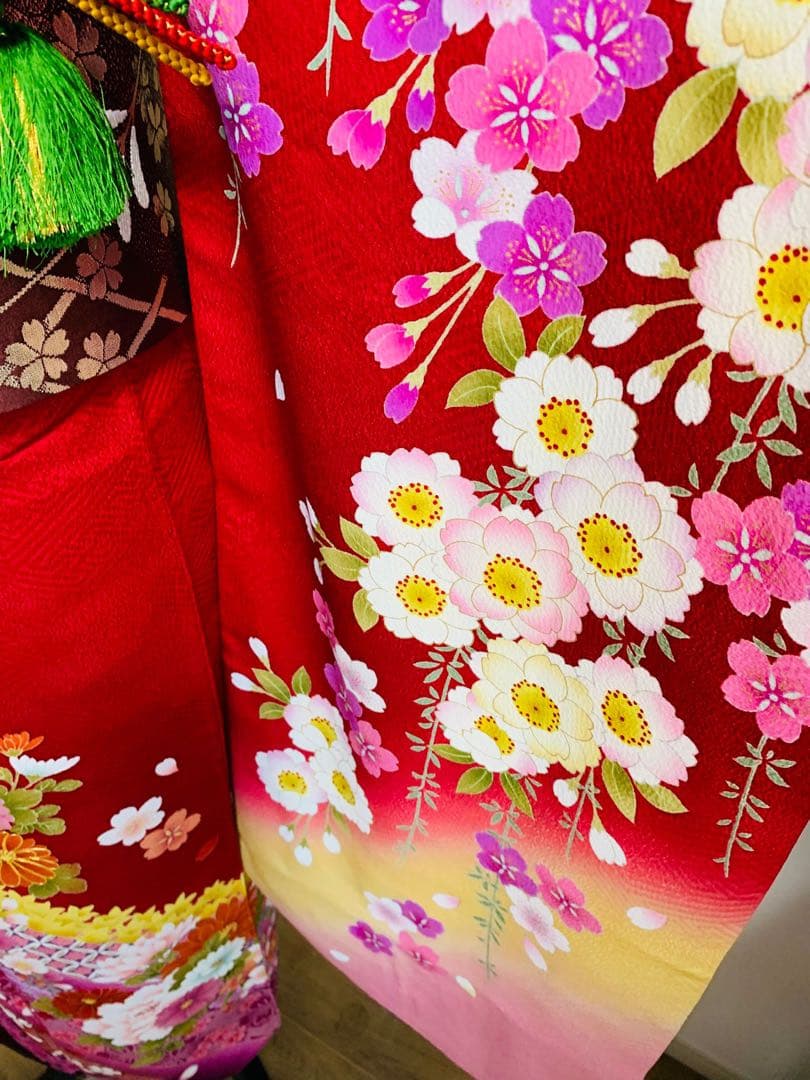 華やかな赤い振袖フルセット　花柄　正絹　美品　成人式