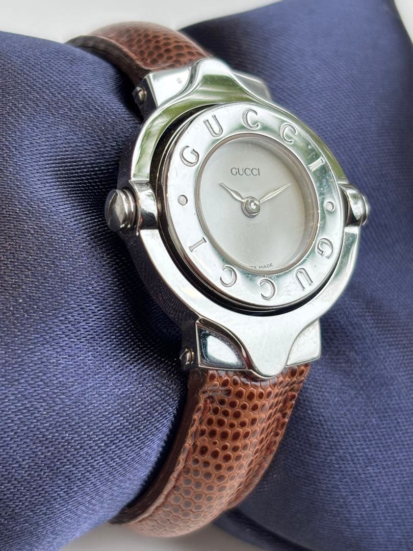 GUCCI ブラウンレザー 時計