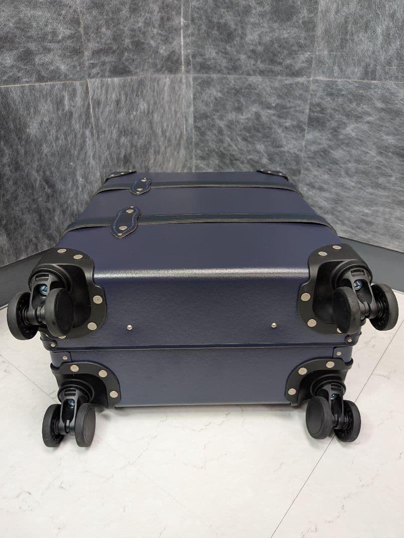 Annaさま専用ページ　①グローブトロッター ネイビー 4ホイール