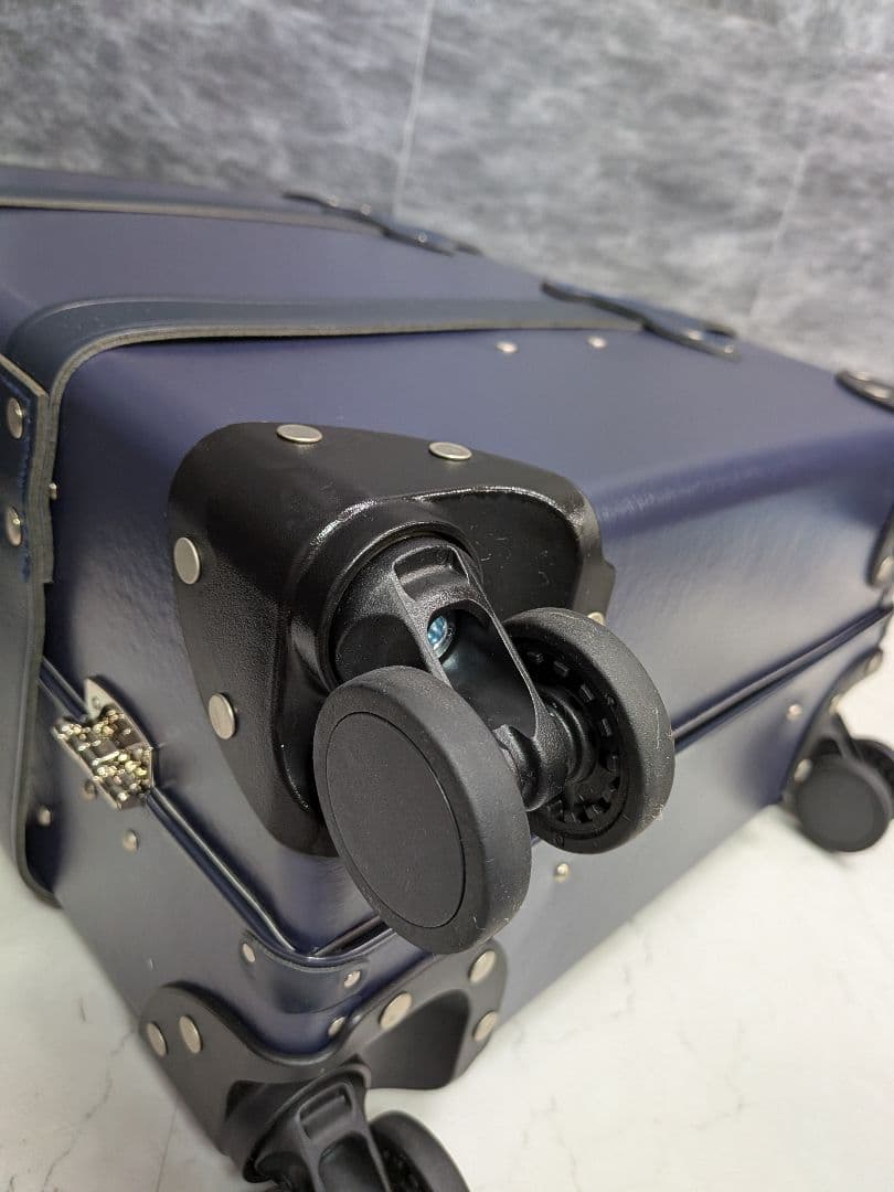 Annaさま専用ページ　①グローブトロッター ネイビー 4ホイール