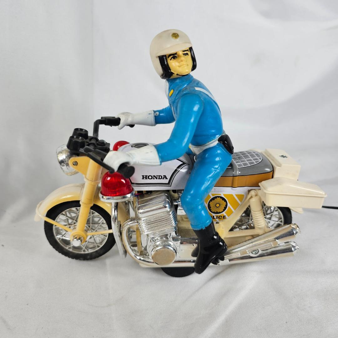 【昭和レトロ】ホンダ 白バイ 750 電動バイク