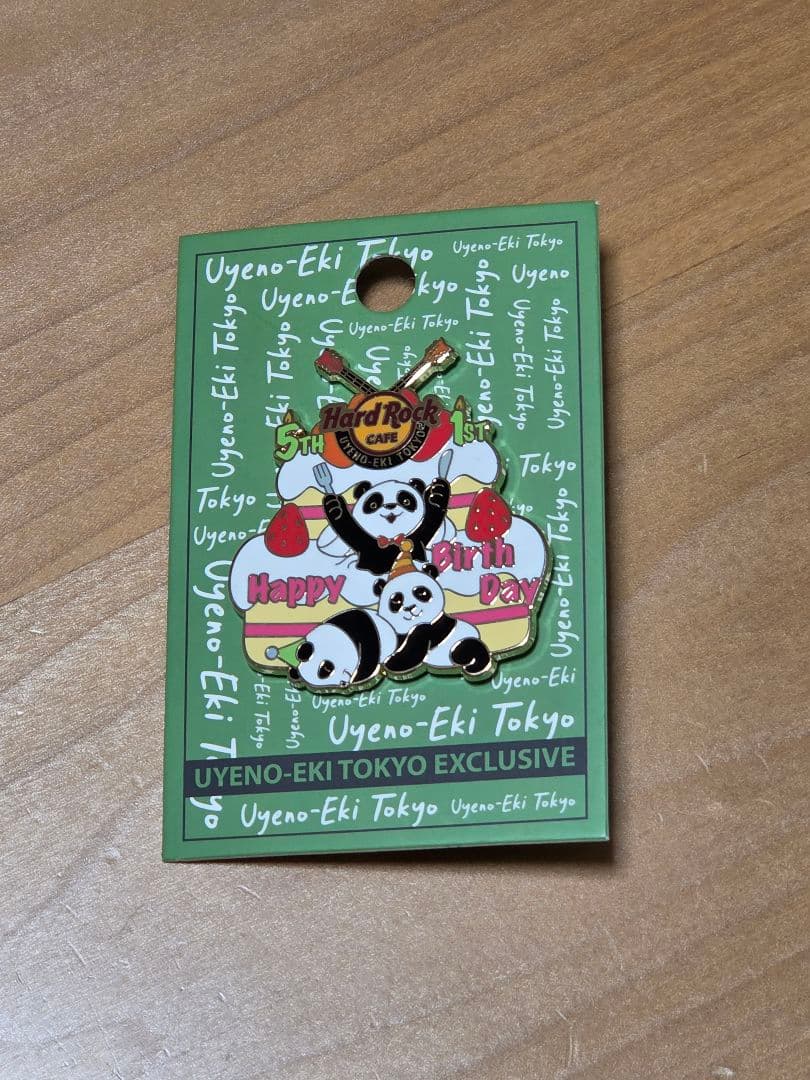 ハードロックカフェ 上野 パンダ ピンバッジ