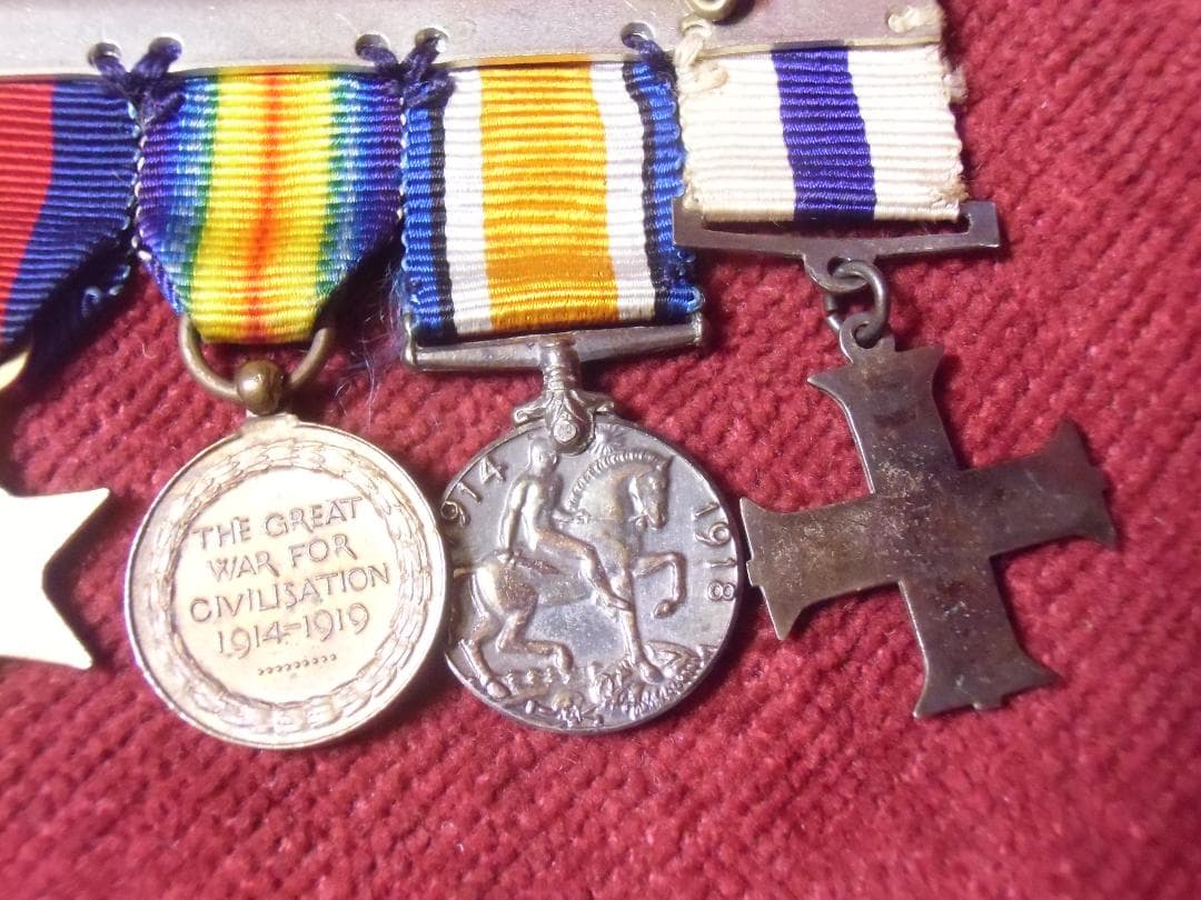 ＧＢイギリス軍/英軍＊夜会服・礼装用ミニチュア８連＆７連勲章セット（実物）