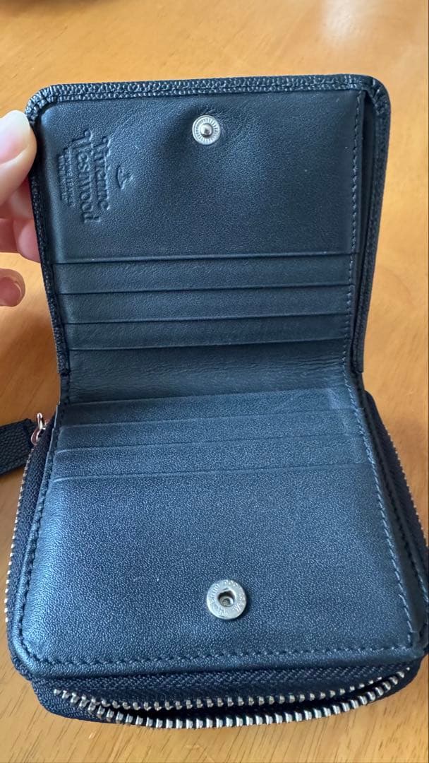 ヴィヴィアン ウエストウッド 二つ折り財布