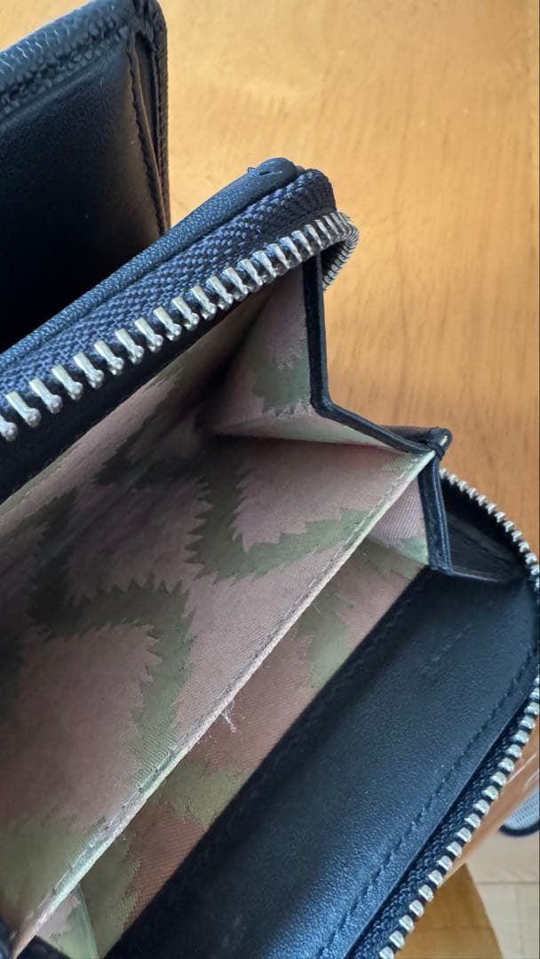 ヴィヴィアン ウエストウッド 二つ折り財布