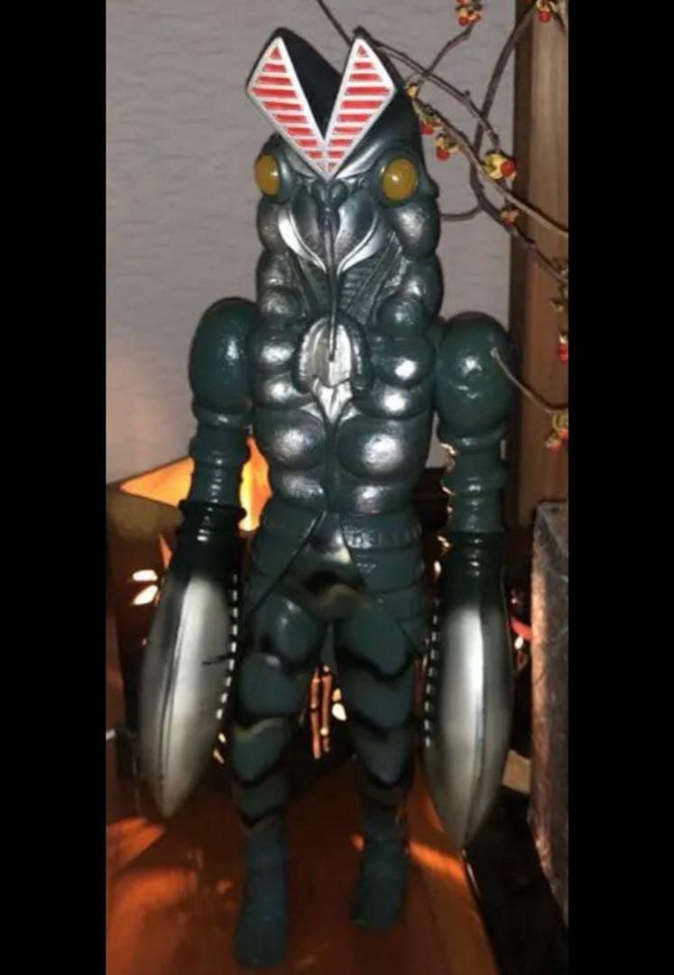 バルタン星人 高級フィギュア　時計おまけ付き