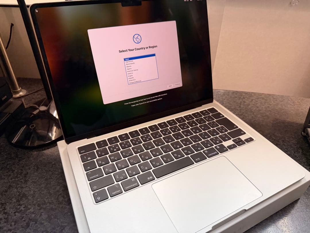 MacBookair m2 8GB 256 bat100% 付属品完品 美品