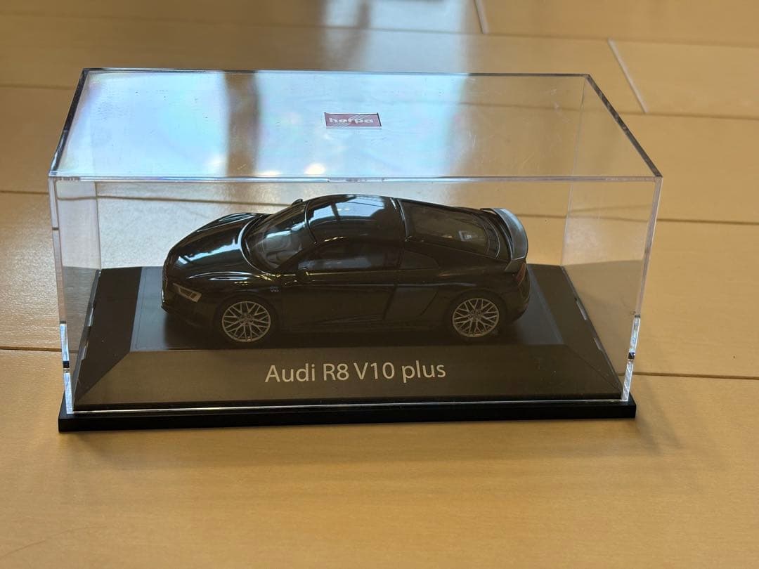 ヘルパ アウディ R8 V10 plus 1/43