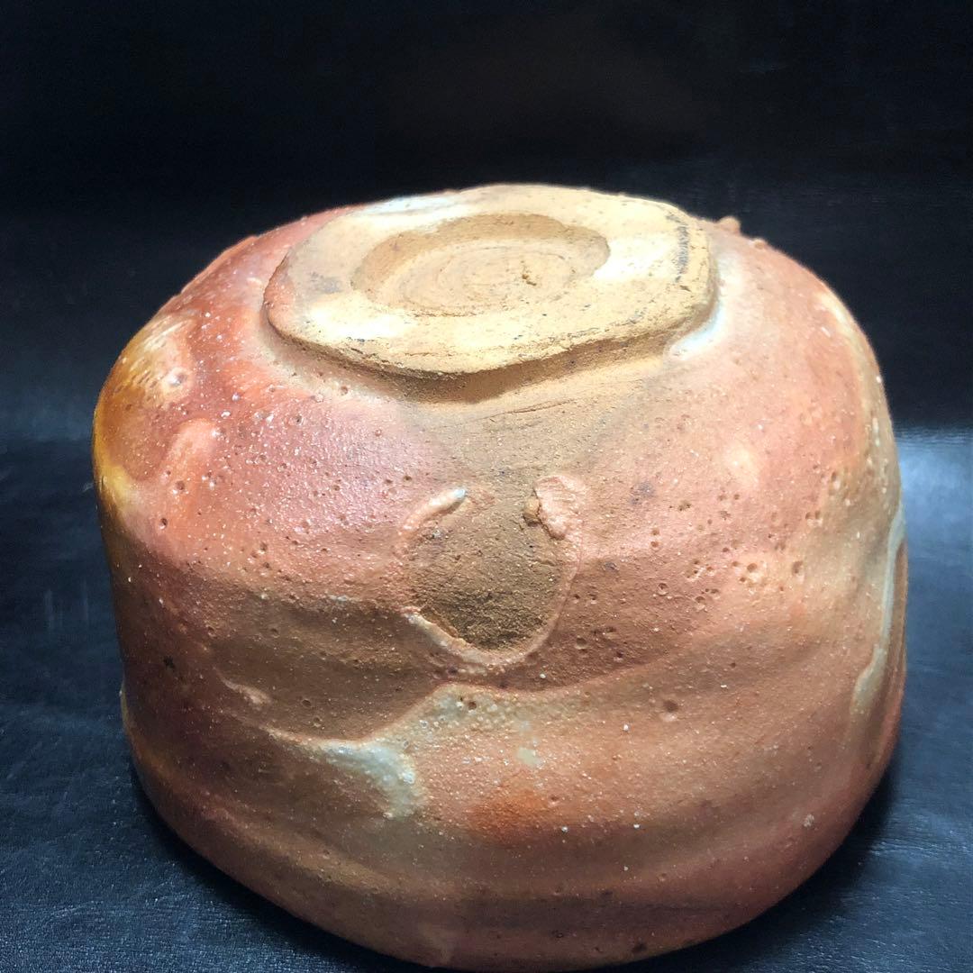 究極の美◼️蔵から複雑に隆起したかなり雰囲気の良い抹茶茶碗が出て来ました。古美術