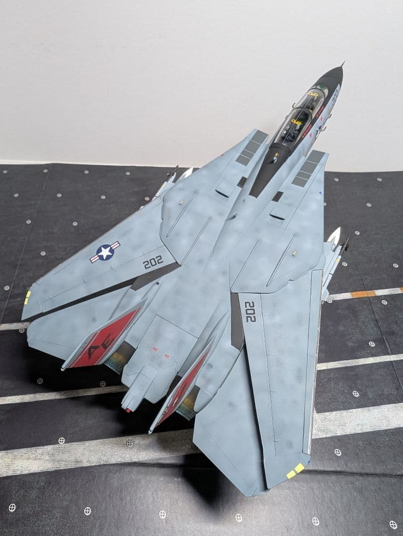 ハセガワＦ−１４Ａ 完成品VF-31トムキャッターズ飛行状態1/72完成品