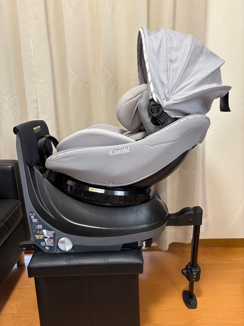 Combi 回転式チャイルドシート グレー JP-590
