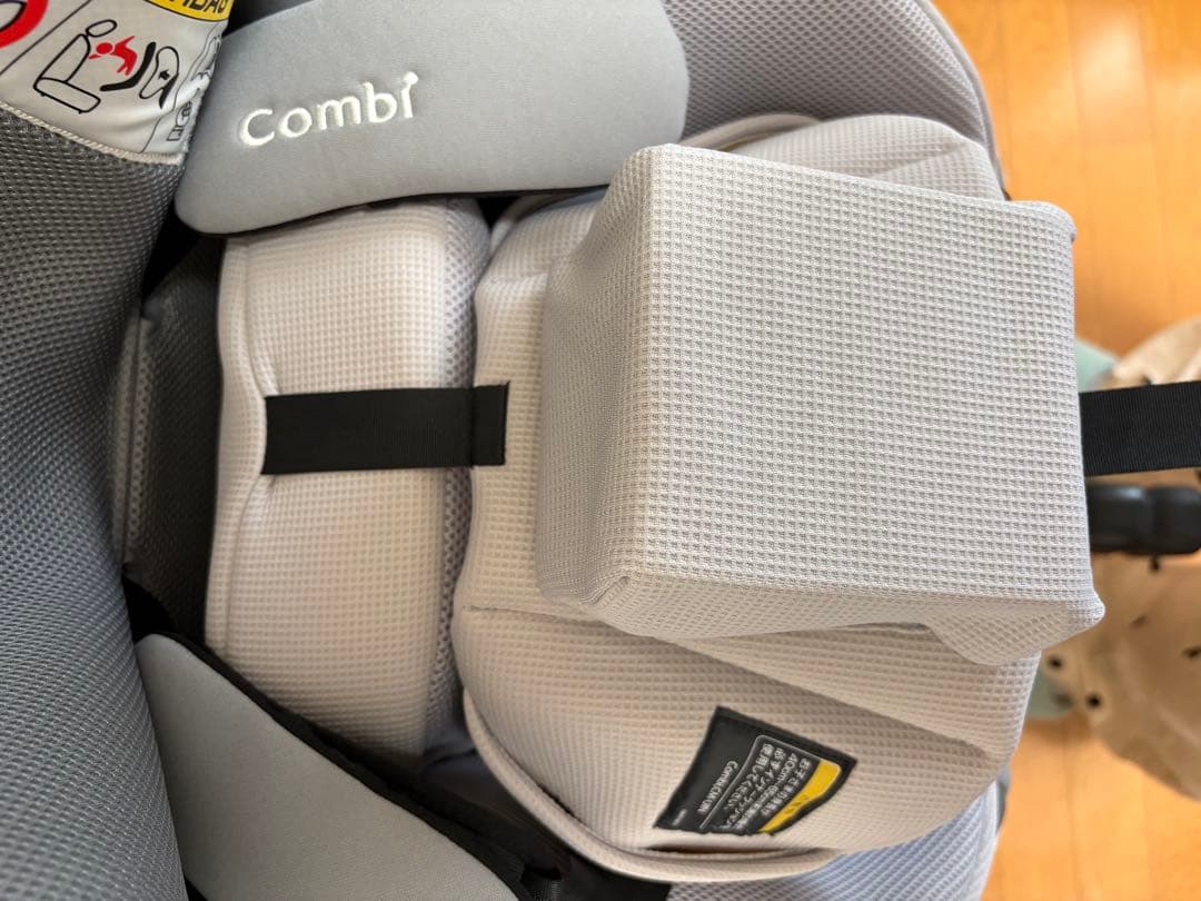 Combi 回転式チャイルドシート グレー JP-590