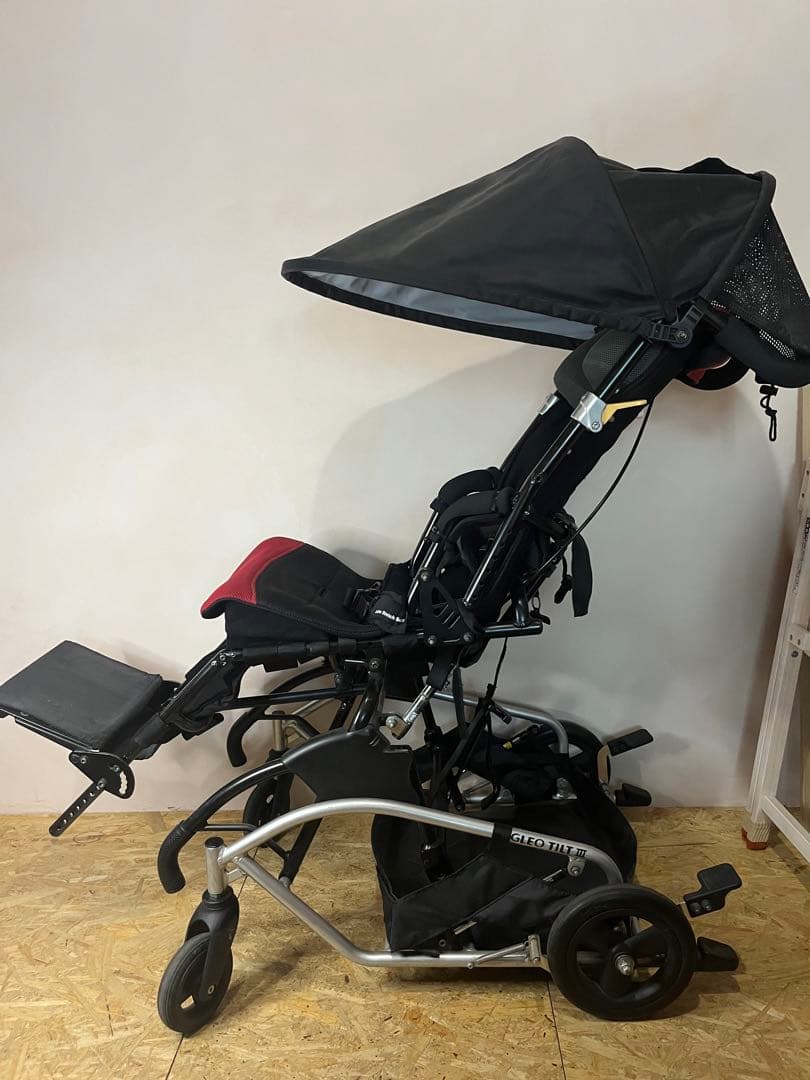 ピグレオ　ティルト　3 折りたたみ　介護車いす　RIGLEO