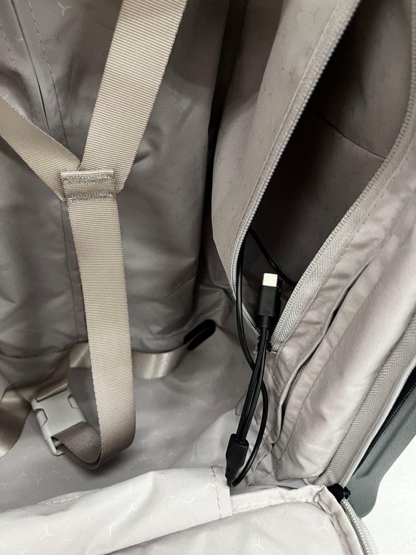 生臭坊主さん専用 [Redamancy]現役客室乗務員が設計を指導 スーツケース