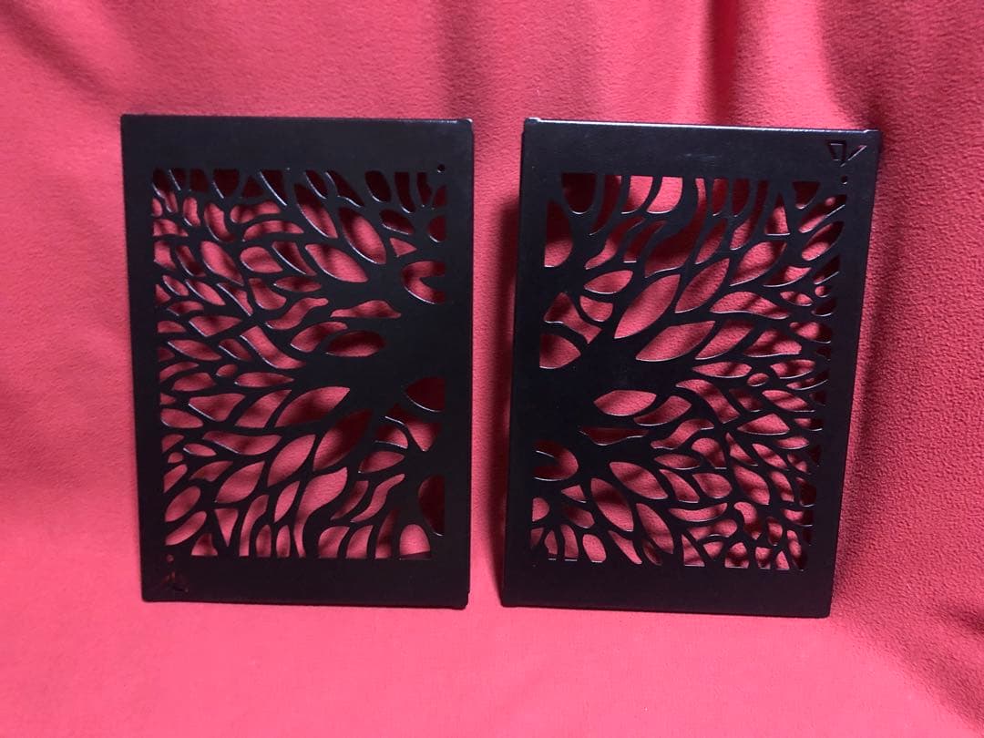 ブラックデザイン日和＋ツリー柄アイアンプレート ＋オールドマウンテン真鍮プレート