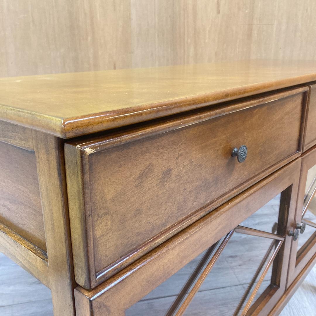 アンティーク調　飾り棚　キャビネット　クラシック