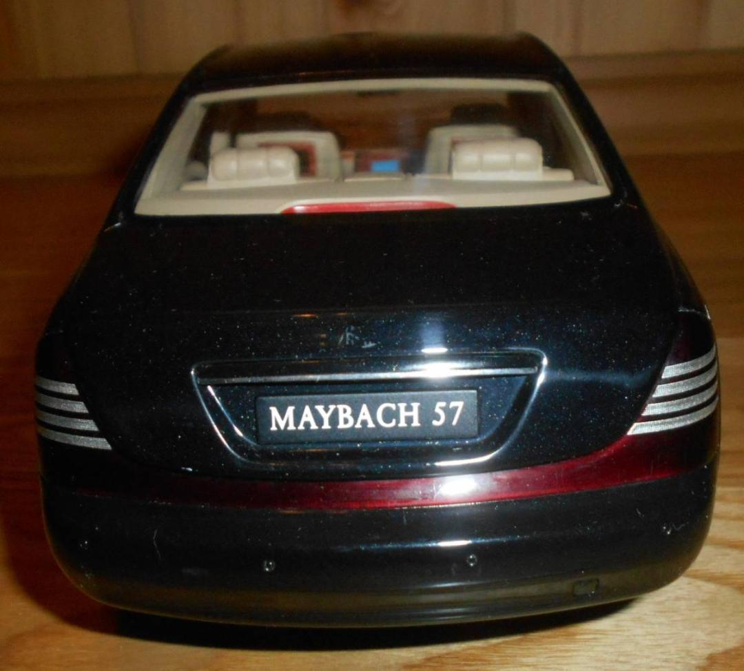 オートアート　1/18　マイバッハ　５７　本体のみ