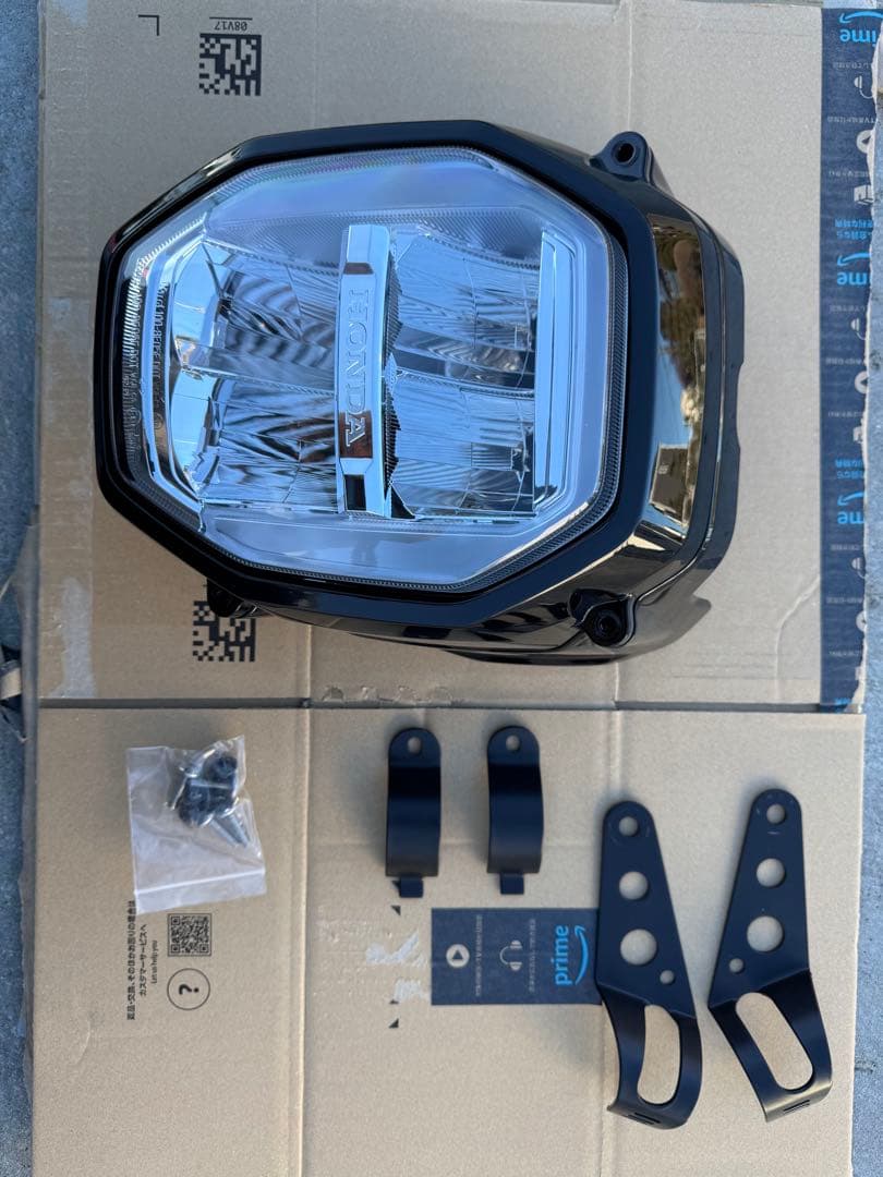 23年式グロム　純正ヘッドライト