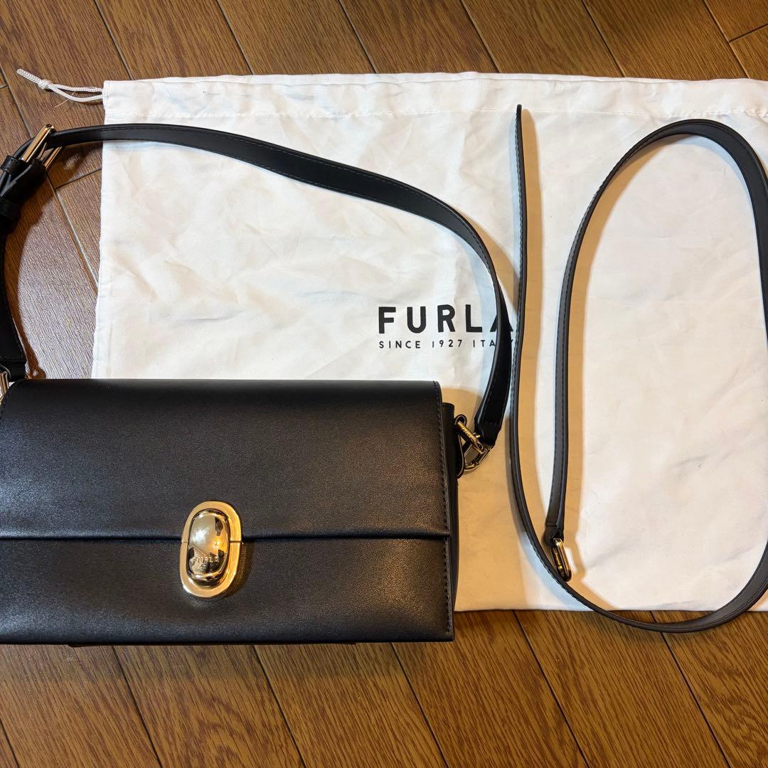 【最終値下げ】FURLA ブラック ショルダーバッグ