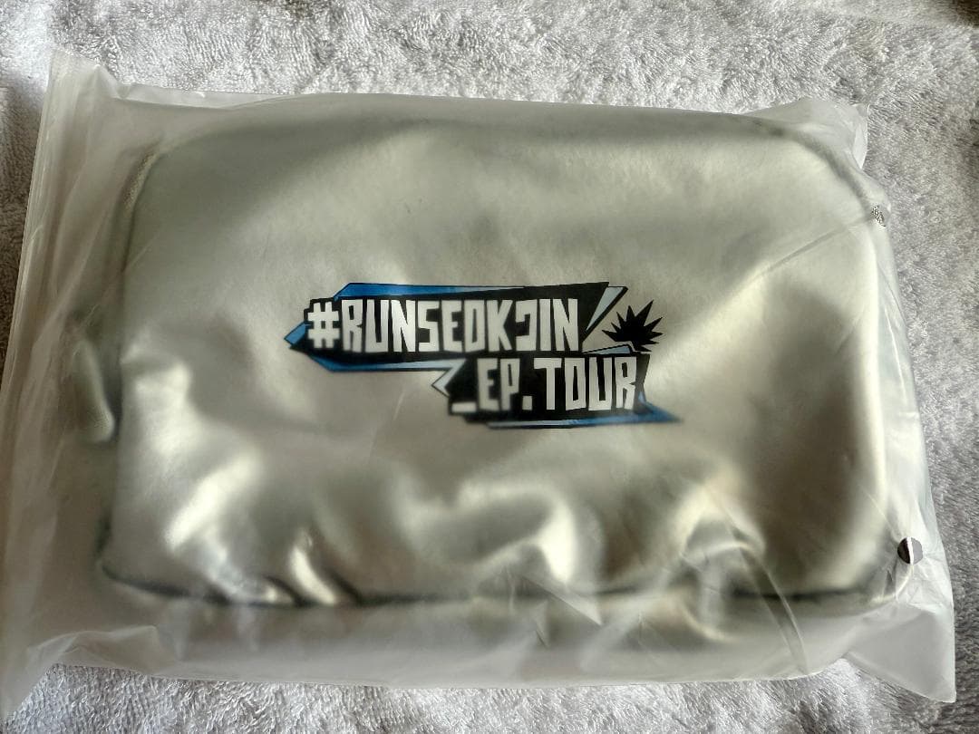 8/10 RunSeokjin Amsterdam VIPポーチ&ピンバッジ新品